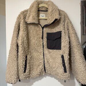 Abercrombie & Fitch Sherpa Fleece Zip Jacket – Tan with Navy Pockets (Size L)
